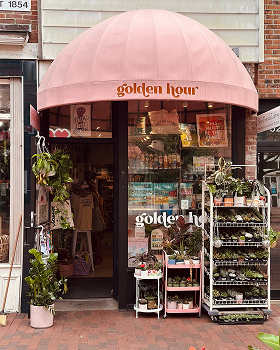 Golden Hour boutique near Burlington Square Vermont